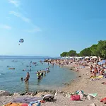 Grosses Mit Eigenem Pool Und Terrasse By Interhome Dom wakacyjny Crikvenica