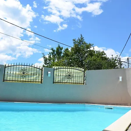 Dom wakacyjny Grosses Mit Eigenem Pool Und Terrasse By Interhome