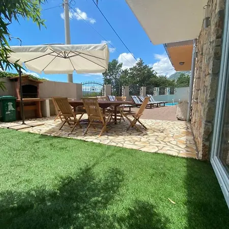 Grosses Mit Eigenem Pool Und Terrasse By Interhome Holiday home *