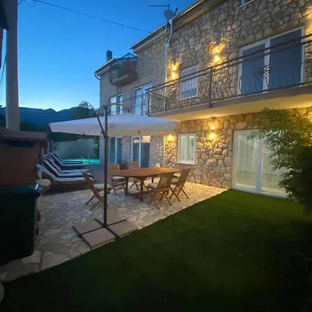 Grosses Mit Eigenem Pool Und Terrasse By Interhome Crikvenica