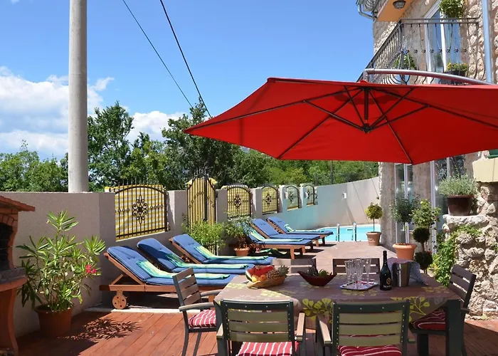 Grosses Mit Eigenem Pool Und Terrasse By Interhome *