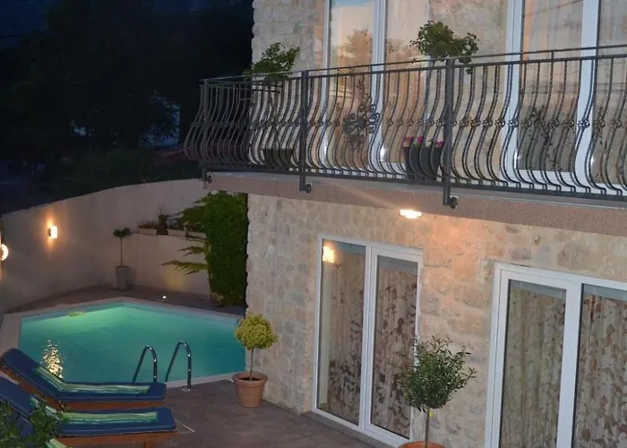 Grosses Mit Eigenem Pool Und Terrasse By Interhome * Crikvenica