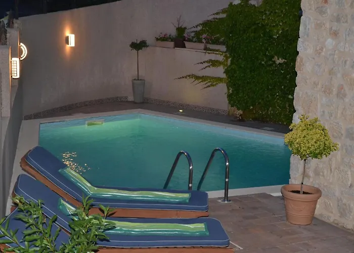 Grosses Mit Eigenem Pool Und Terrasse By Interhome * Crikvenica