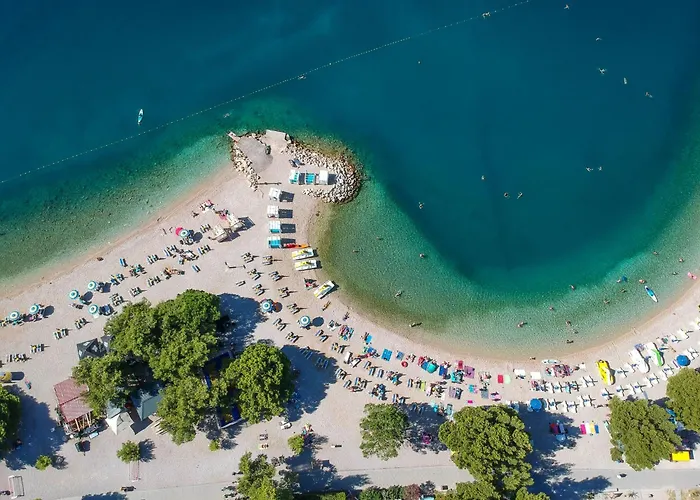 Grosses Mit Eigenem Pool Und Terrasse By Interhome Crikvenica