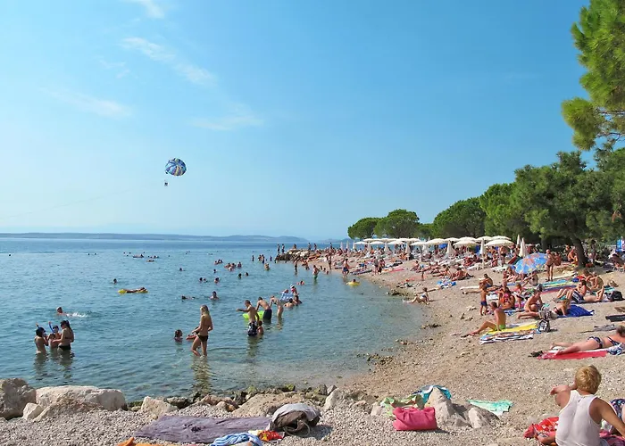 Grosses Mit Eigenem Pool Und Terrasse By Interhome Holiday home Crikvenica
