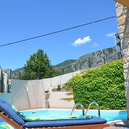 Grosses Mit Eigenem Pool Und Terrasse By Interhome