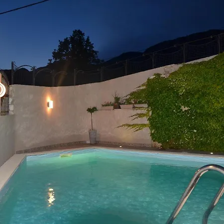 Grosses Mit Eigenem Pool Und Terrasse By Interhome *