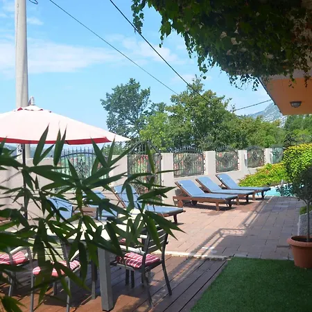 Holiday home Grosses Mit Eigenem Pool Und Terrasse By Interhome