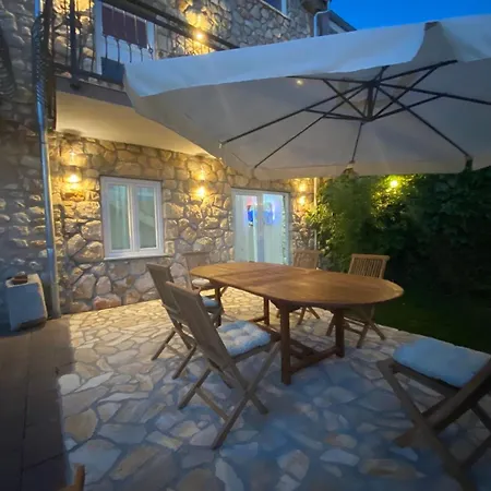 Holiday home Grosses Mit Eigenem Pool Und Terrasse By Interhome Crikvenica
