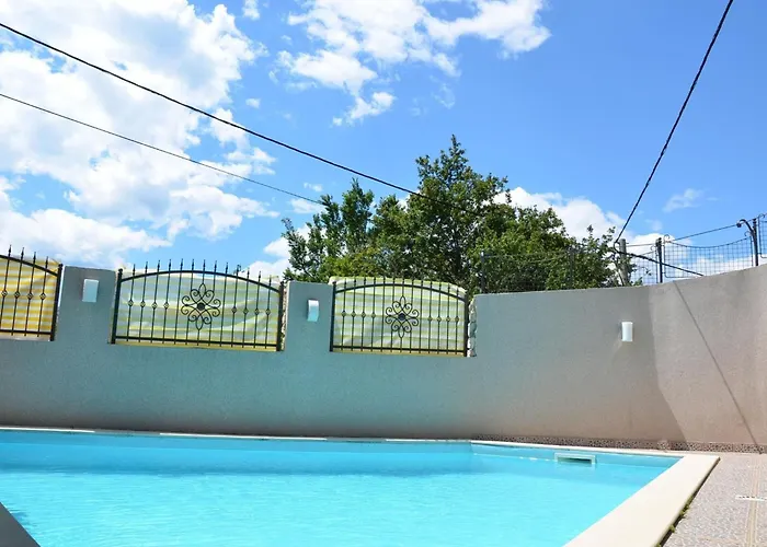 Casa de Férias Grosses Mit Eigenem Pool Und Terrasse By Interhome
