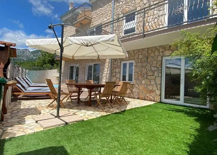 Casa de Férias Grosses Mit Eigenem Pool Und Terrasse By Interhome Crikvenica